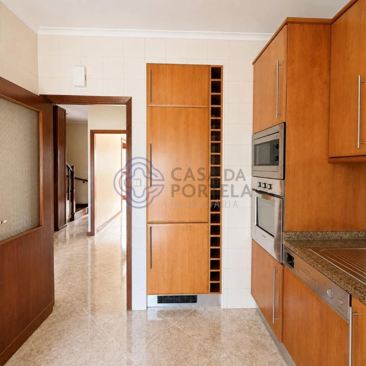 Moradia T4 para Venda em Madalena Foto 2