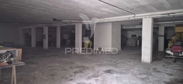Armazém para Venda em Real, Dume e Semelhe