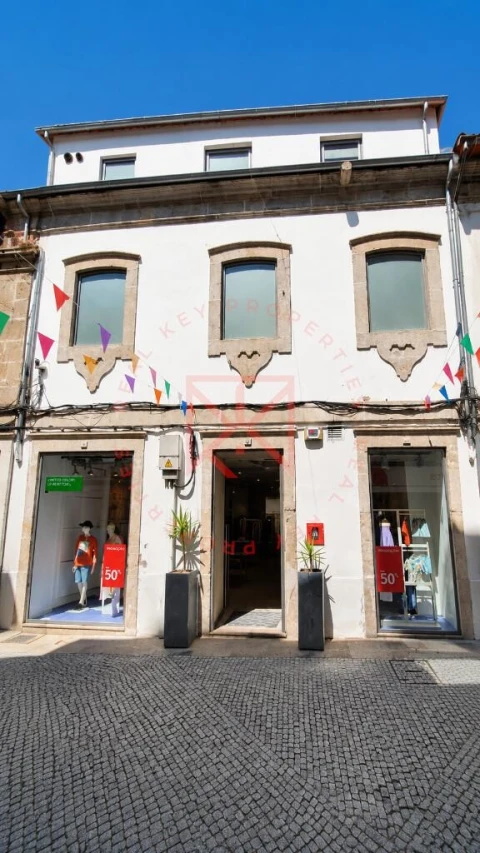 Prédio para Venda em Pena, Quintã e Vila Cova