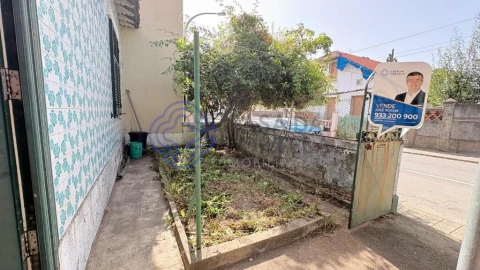 Moradia T2 para Venda em Lordelo do Ouro e Massarelos