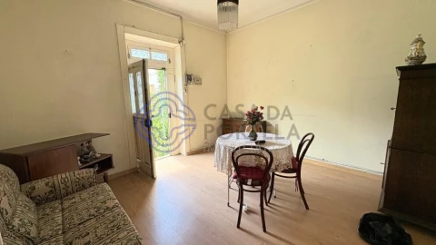 Moradia T2 para Venda em Lordelo do Ouro e Massarelos