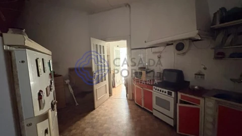 Moradia T2 para Venda em Lordelo do Ouro e Massarelos