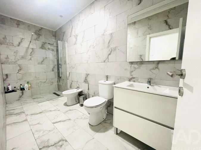Moradia T4 para Venda em Romeira e Várzea Foto 5