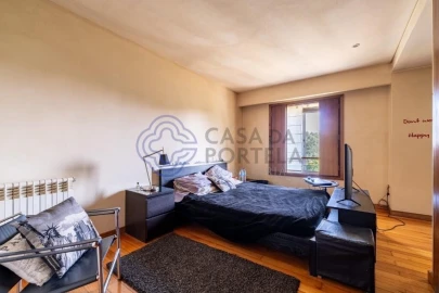 Moradia T5 para Venda em Lagares e Figueira