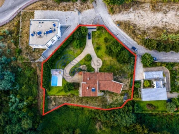 Moradia T5 para Venda em Lagares e Figueira