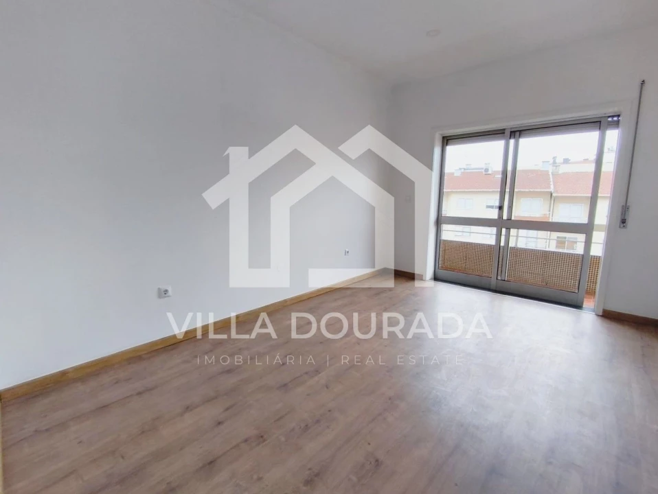 Apartamento T3 para Venda em Fânzeres e São Pedro da Cova Foto 10