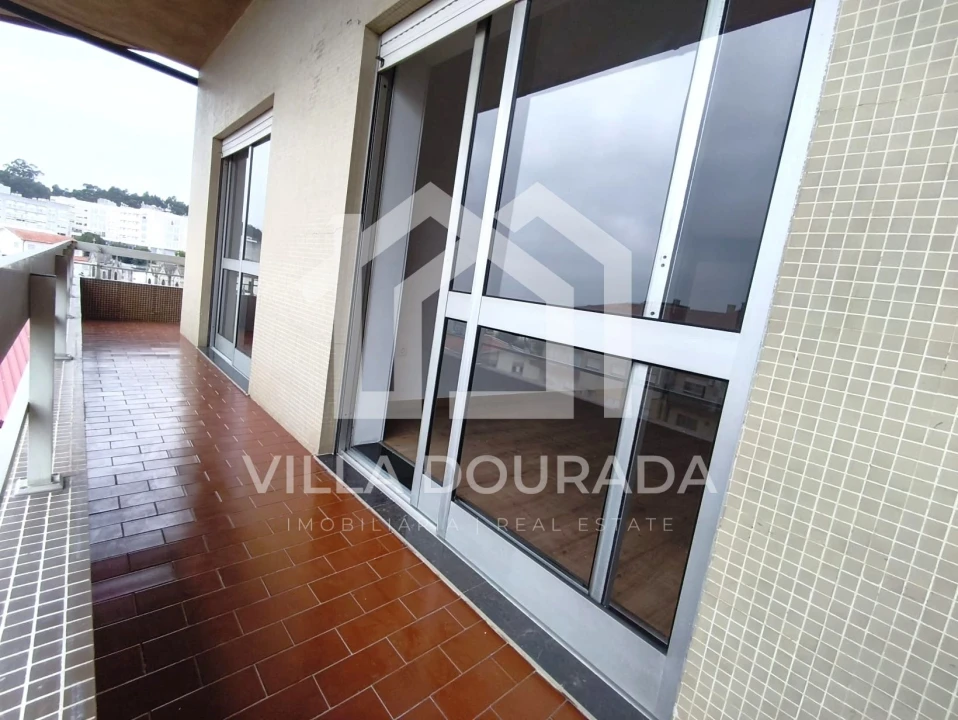 Apartamento T3 para Venda em Fânzeres e São Pedro da Cova Foto 8