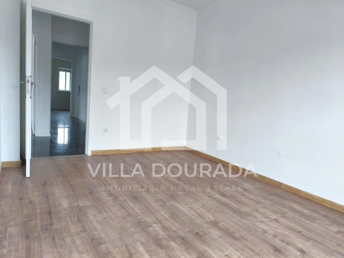 Apartamento T3 para Venda em Fânzeres e São Pedro da Cova Foto 14