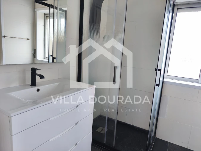 Apartamento T3 para Venda em Fânzeres e São Pedro da Cova Foto 17