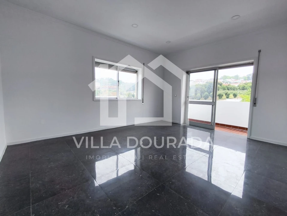 Apartamento T3 para Venda em Fânzeres e São Pedro da Cova Foto 3