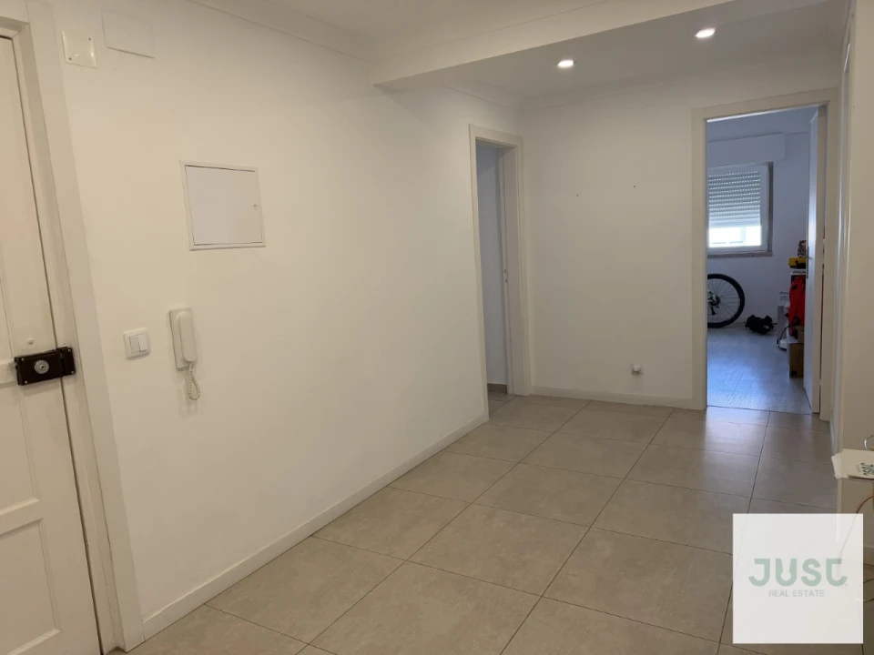 Apartamento T3 para Venda em Seixal, Arrentela e Aldeia de Paio Pires Foto 23