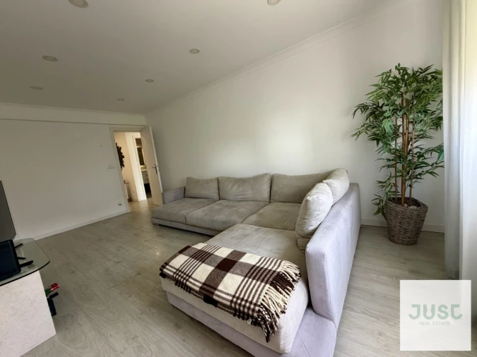 Apartamento T3 para Venda em Seixal, Arrentela e Aldeia de Paio Pires Foto 2