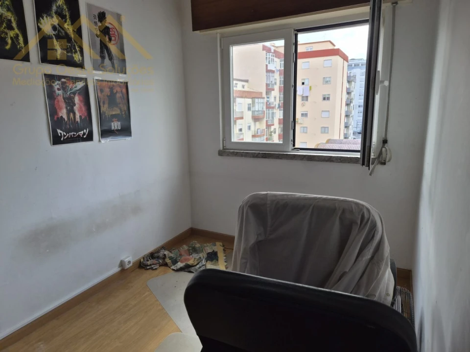Apartamento T1 para Venda em Águas Livres Foto 5