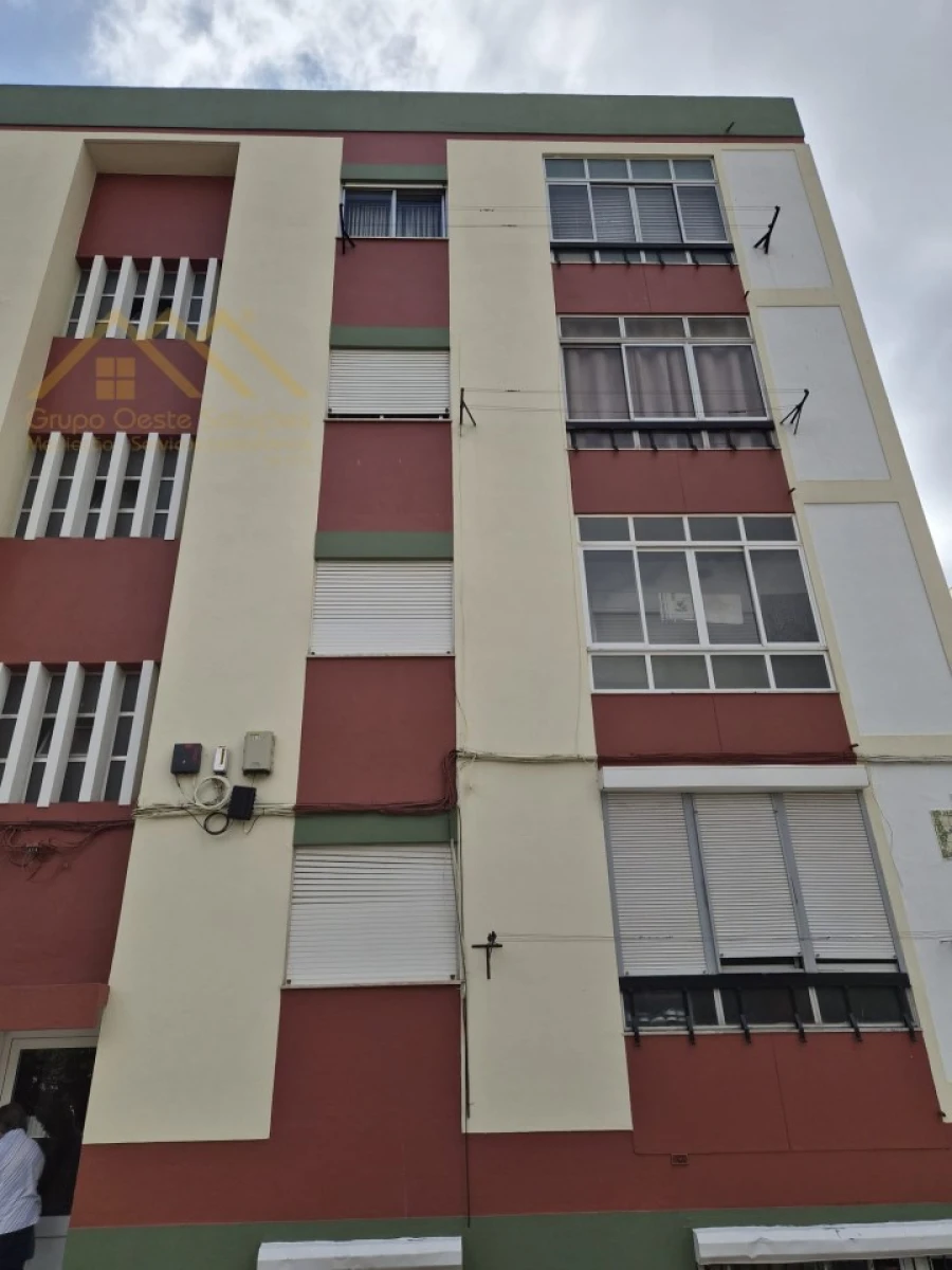 Apartamento T1 para Venda em Águas Livres Foto 2
