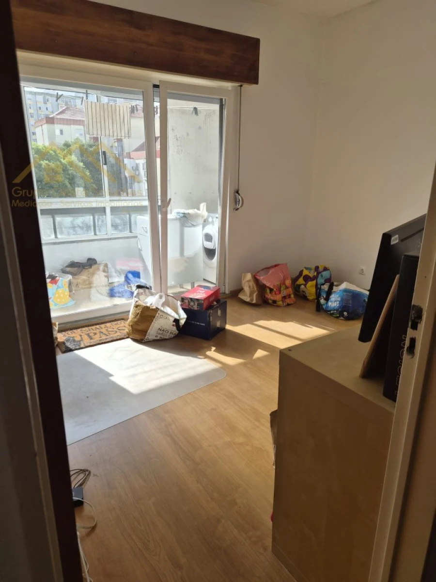 Apartamento T1 para Venda em Águas Livres Foto 9
