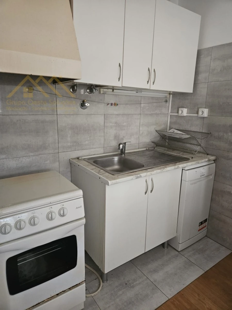 Apartamento T1 para Venda em Águas Livres Foto 3