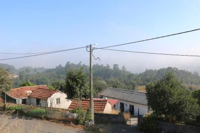Moradia T3 para Venda em Lustosa e Barrosas (Santo Estêvão)