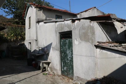 Moradia T3 para Venda em Lustosa e Barrosas (Santo Estêvão)