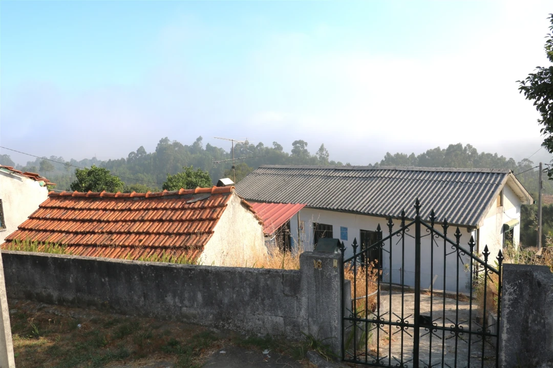 Moradia T3 para Venda em Lustosa e Barrosas (Santo Estêvão) Foto 2