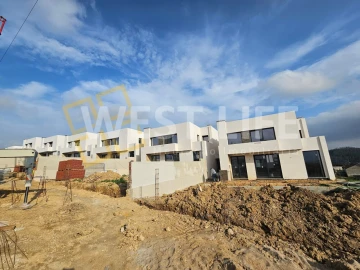 Moradia T4 para Venda em Mafra
