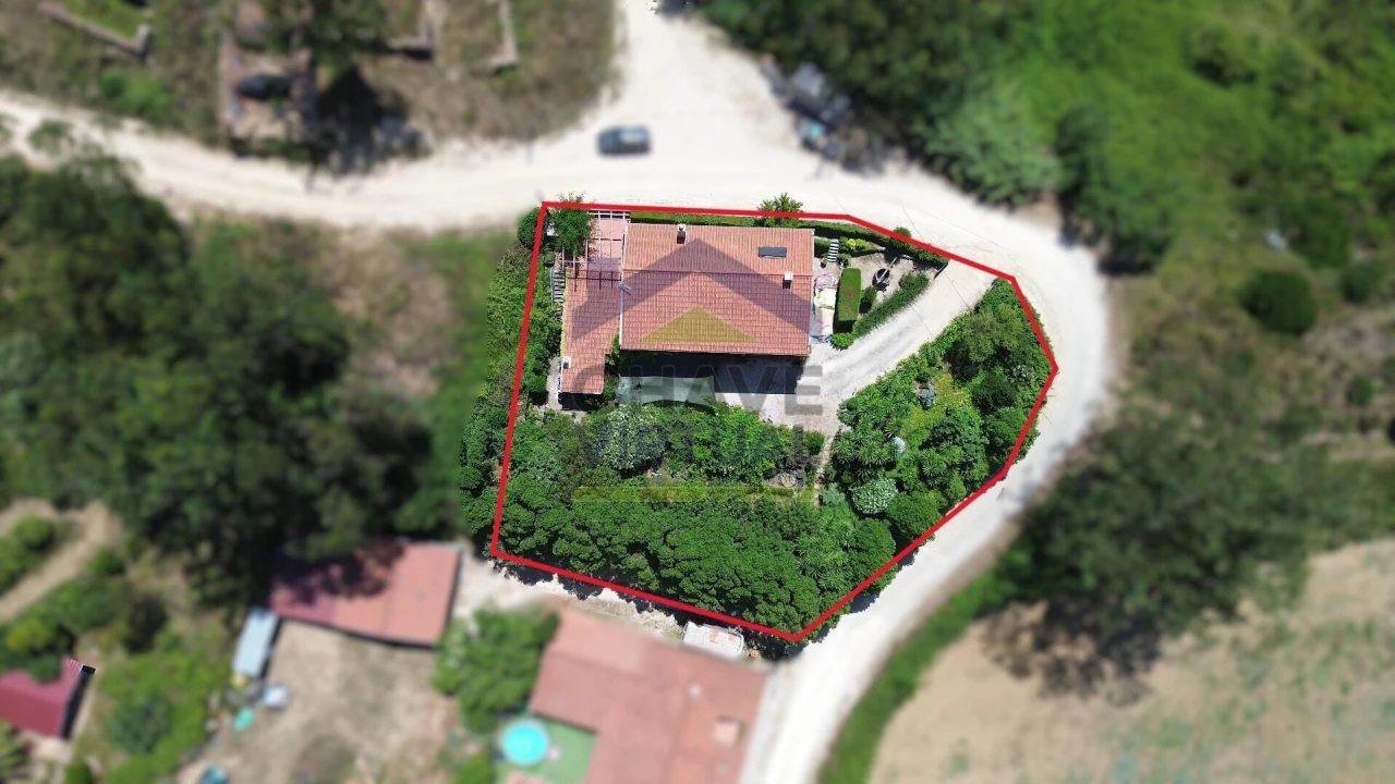 Moradia T3 para Venda em Vila Verde dos Francos Foto 3