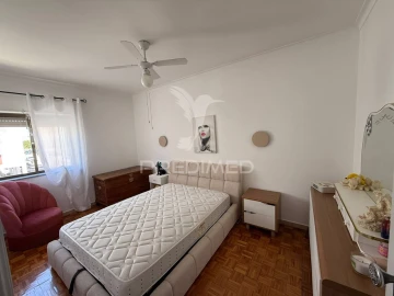 Apartamento T3 para Venda em Gaio-Rosário e Sarilhos Pequenos