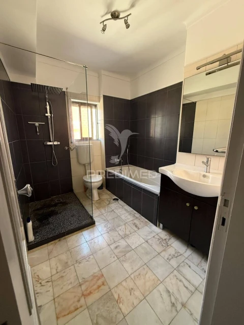 Apartamento T3 para Venda em Gaio-Rosário e Sarilhos Pequenos