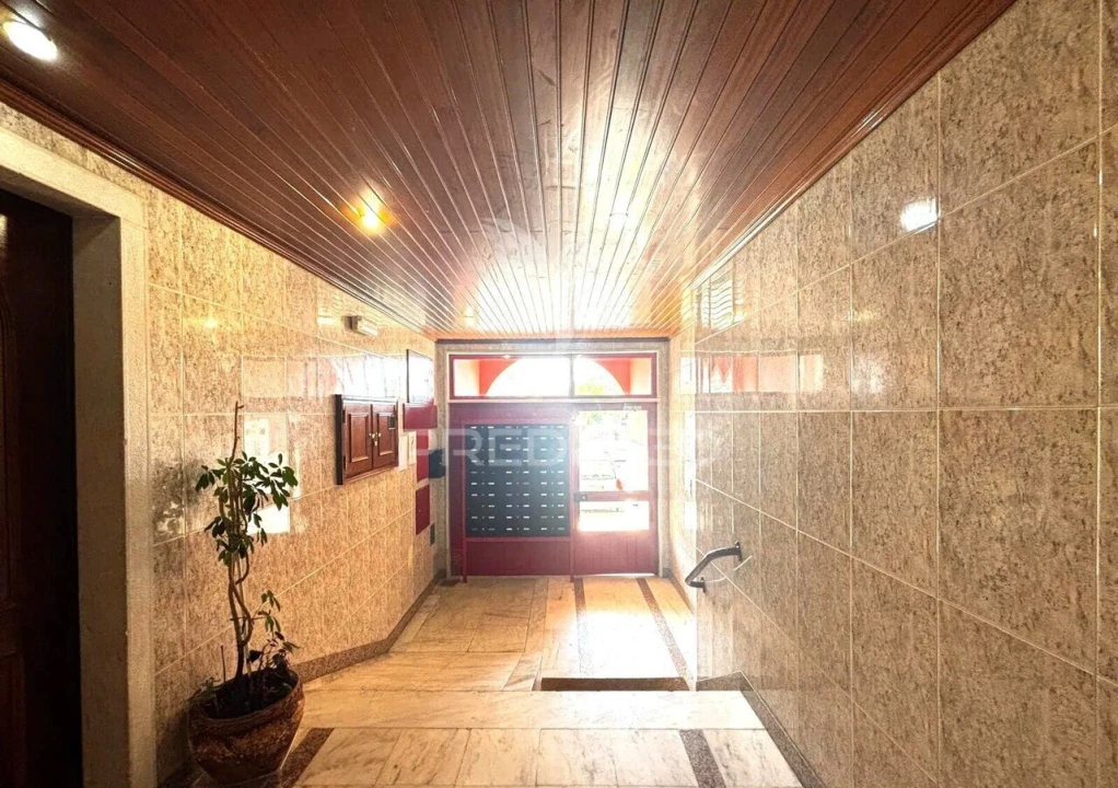 Apartamento T2 para Venda em Algueirão-Mem Martins Foto 22