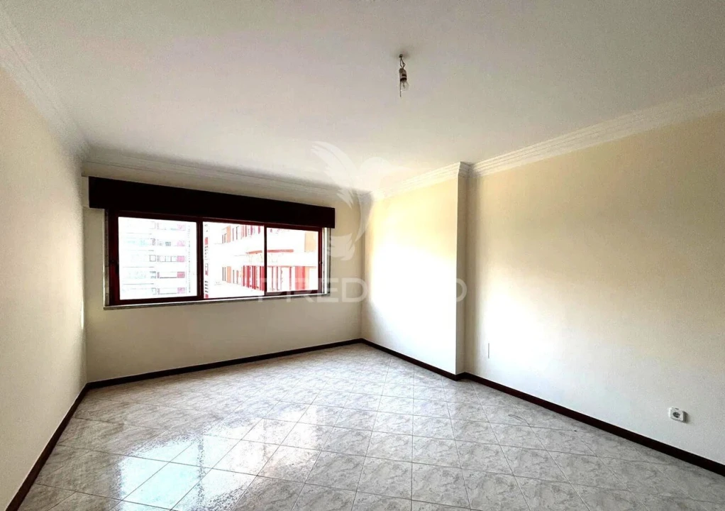 Apartamento T2 para Venda em Algueirão-Mem Martins Foto 5