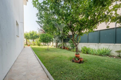 Moradia T3 para Venda em Amares e Figueiredo