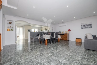 Moradia T3 para Venda em Amares e Figueiredo