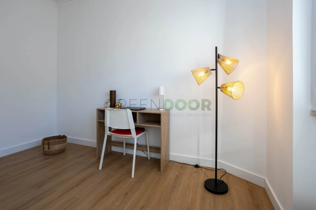 Apartamento T3 para Venda em Seixal, Arrentela e Aldeia de Paio Pires Foto 14