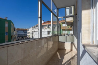 Apartamento T3 para Venda em Seixal, Arrentela e Aldeia de Paio Pires