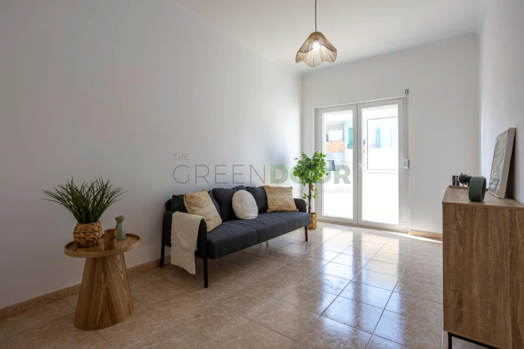 Apartamento T3 para Venda em Seixal, Arrentela e Aldeia de Paio Pires Foto 2