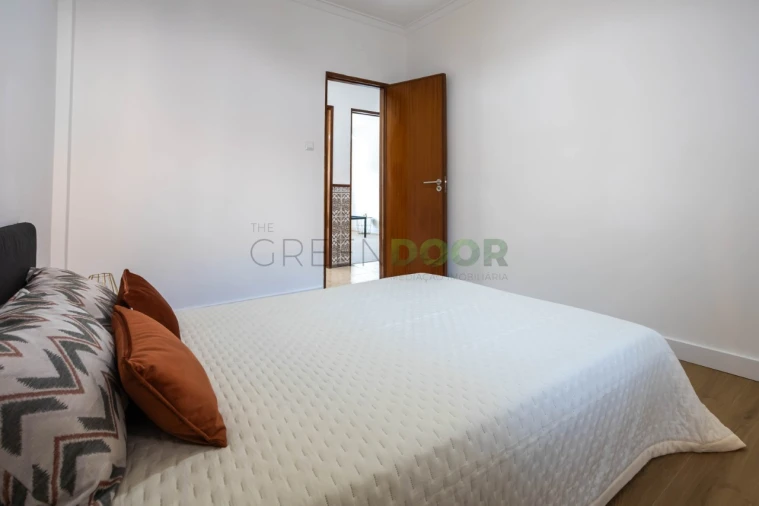 Apartamento T3 para Venda em Seixal, Arrentela e Aldeia de Paio Pires Foto 16