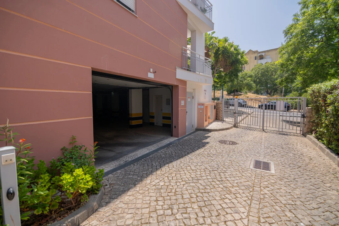 Apartamento T1 para Venda em Portimão Foto 4