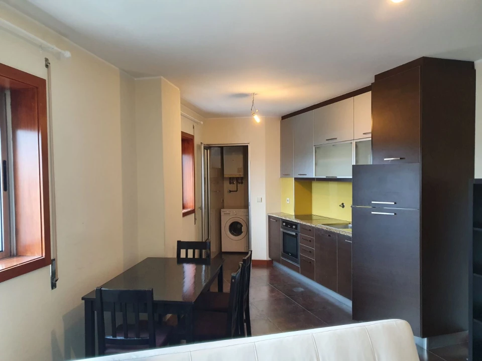 Apartamento T1 para Arrendamento em Paranhos Foto 2
