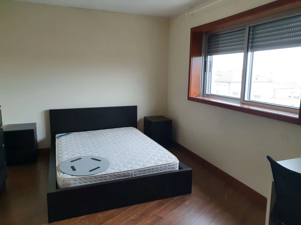 Apartamento T1 para Arrendamento em Paranhos Foto 6