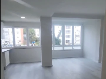 Apartamento T2 para Venda em Oeiras e São Julião da Barra, Paço de Arcos e Caxias