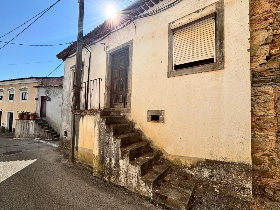 Moradia T2 para Venda em Miranda do Corvo Foto 2