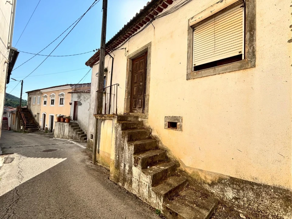Moradia T2 para Venda em Miranda do Corvo Foto 3