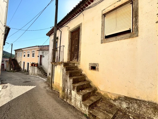 Moradia T2 para Venda em Miranda do Corvo Foto 3