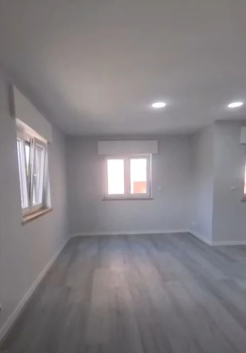 Apartamento T2 para Venda em Corroios