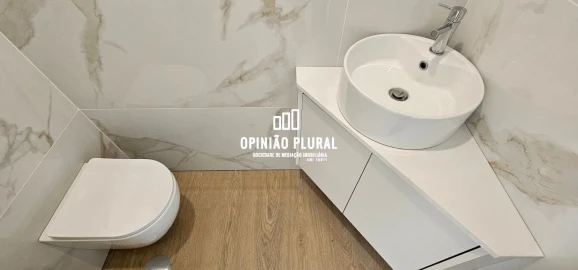 Apartamento T4 para Venda em Gulpilhares e Valadares
