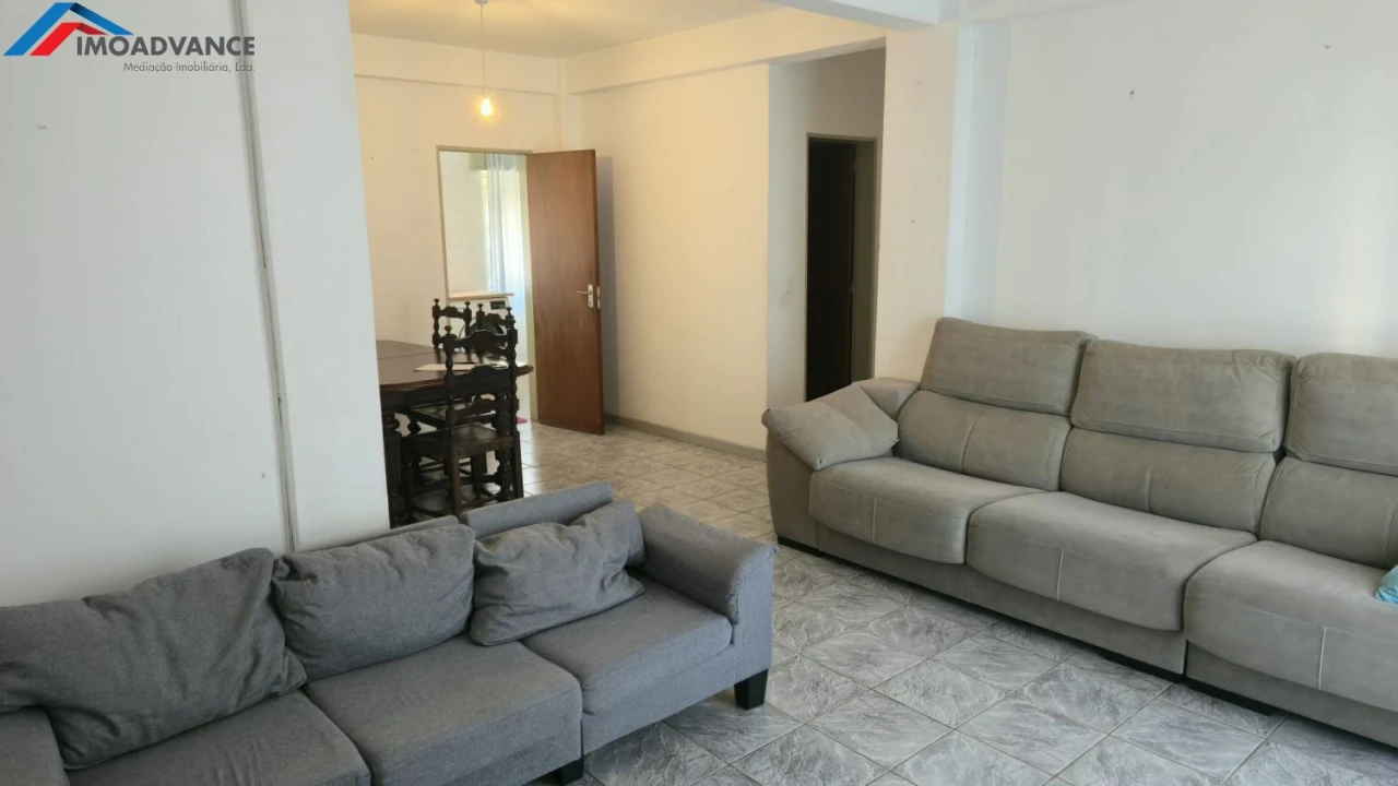 Apartamento T3 para Venda em Tavarede Foto 3