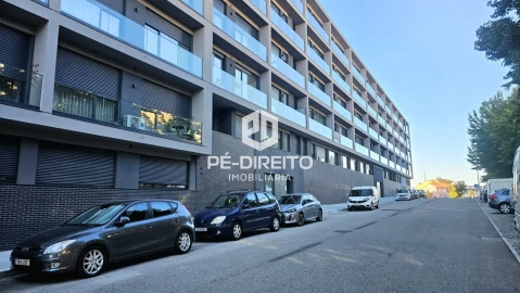 Apartamento T2 para Venda em Pedrouços