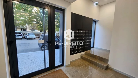 Apartamento T2 para Venda em Pedrouços