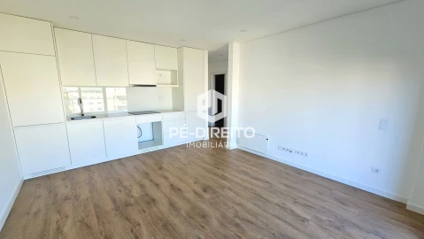 Apartamento T2 para Venda em Pedrouços