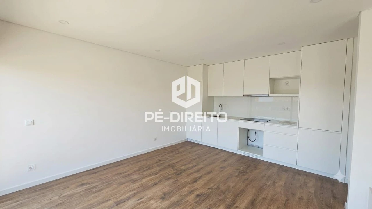 Apartamento T1 para Venda em Aguas Santas Foto 2