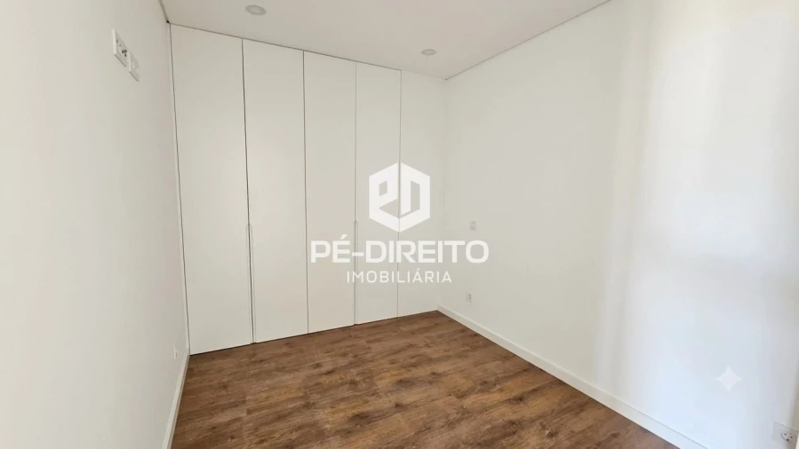 Apartamento T1 para Venda em Aguas Santas Foto 6